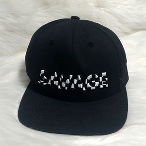 NWOT SAVAGE Black & White Snap Back Rue 21 Hat